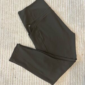Fabletics Oasis High Waisted PureLuxe Pocket Leggings 7/8 size XXL (14-16)